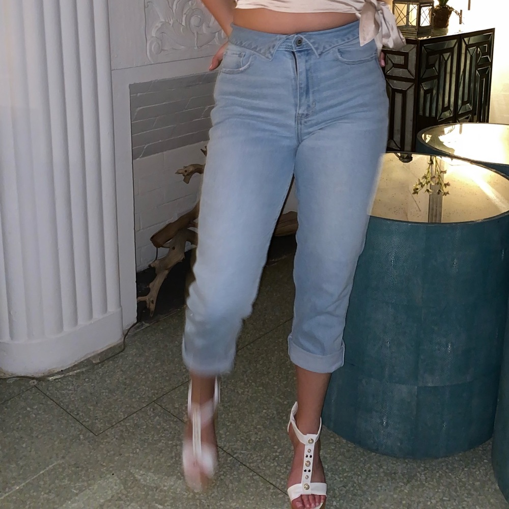 Trendy fold over mom/ boyfriend jeans